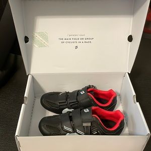 Women’s Peloton cycling shoe size 39